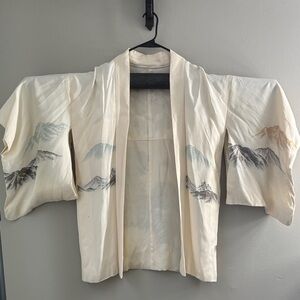 Elegant Cream Kimono with Mountain Design FROM YOKOHAMA